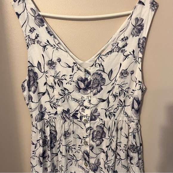 Cynthia Rowley White and Blue Linen Dress - Picture 2 of 7